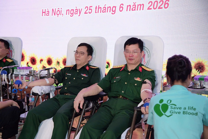 Hơn 300 đơn vị máu được tiếp nhận tại Ngày hội hiến máu tình nguyện ở Bệnh viện Quân y 105

